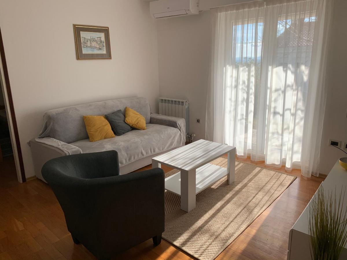 Deluxe Apartment Dora With A Private Parking, Terrace And See View Fiume Kültér fotó