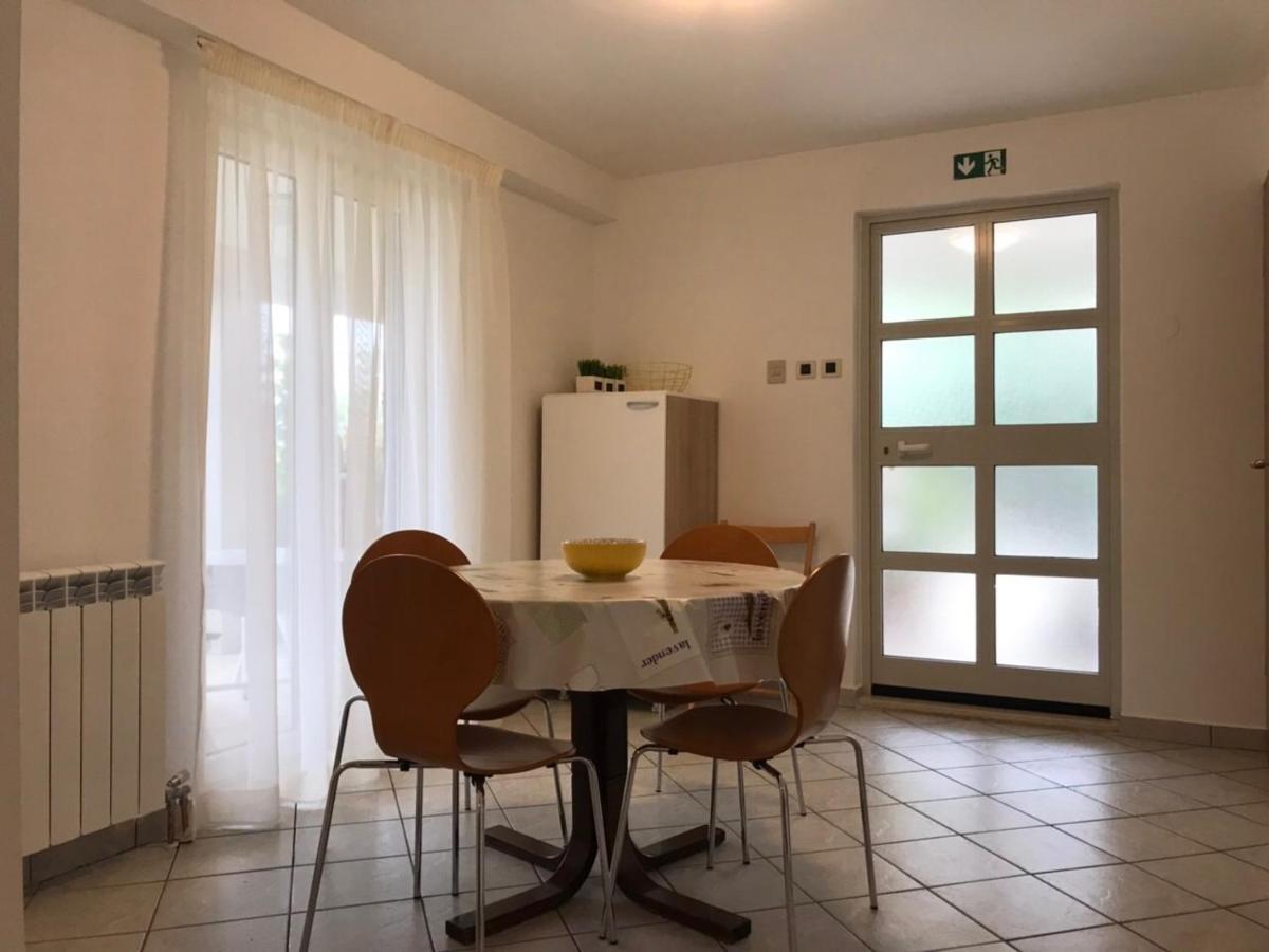 Deluxe Apartment Dora With A Private Parking, Terrace And See View Fiume Kültér fotó